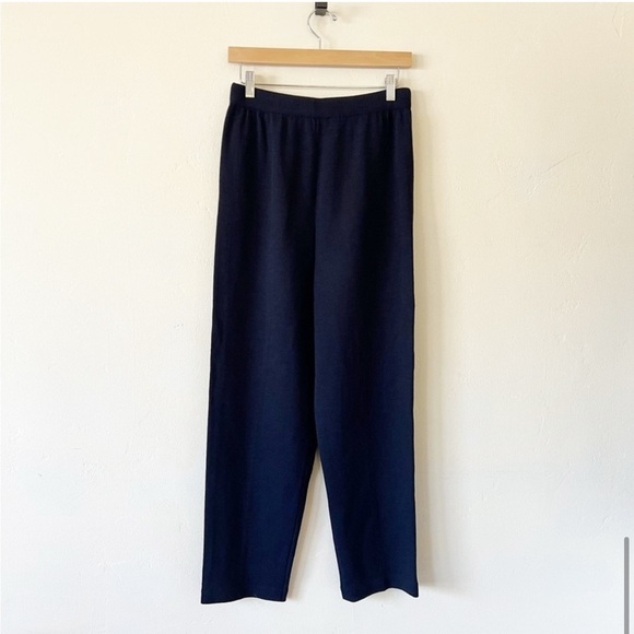 St. John Collection Sweater Set - Picture 9 of 11